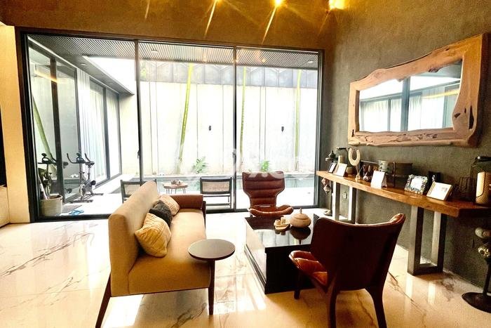 For Sale! Premium House LT 248m2 Desain Elegan di Sektor 9-Bintaro For Sale! Premium House LT 248m2 Desain Elegan di Sektor 9-Bintaro