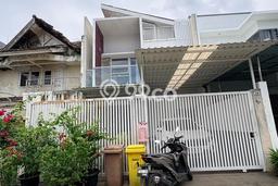 For Sale Hunian Elegan Cozy di Jakarta Utara For Sale Hunian Elegan Cozy di Jakarta Utara