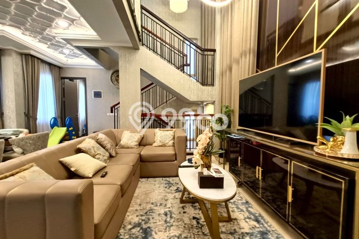 Rumah Mewah LB 262m2 Siap Pakai Desain Elegan di BSD City, Tangerang Rumah Mewah LB 262m2 Siap Pakai Desain Elegan di BSD City, Tangerang