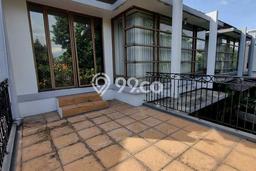 Rumah Luxury Modern Siap Huni di Bintaro Tangerang Selatan Rumah Luxury Modern Siap Huni di Bintaro Tangerang Selatan