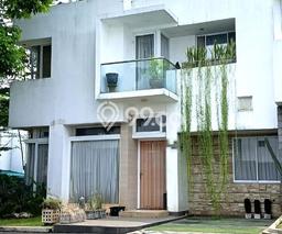 Rumah Eksklusif Dijual LT 100m2 di Ciputat, Tangerang Selatan Rumah Eksklusif Dijual LT 100m2 di Ciputat, Tangerang Selatan