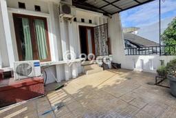 Rumah Modern 4 KT di Bintaro Tangerang Selatan Unfurnished Rumah Modern 4 KT di Bintaro Tangerang Selatan Unfurnished