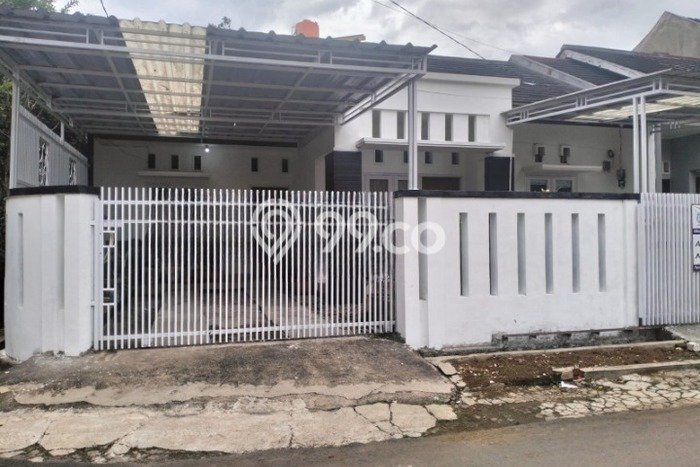 Dijual Rumah 3 Kamar Lokasi Strategis Bagus dan Strategis di Arcamanik Dijual Rumah 3 Kamar Lokasi Strategis Bagus dan Strategis di Arcamanik