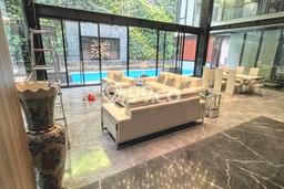 Rumah Elit LB 1300m2 Siap Huni Desain Elegan di Pantai Indah Kapuk, Jakarta Utara Rumah Elit LB 1300m2 Siap Huni Desain Elegan di Pantai Indah Kapuk, Jakarta Utara