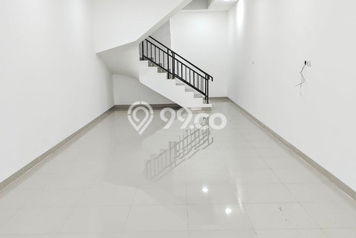 LOKASI STRATEGIS! Ruko Kawasan , Luas 75m2m², Jalan Utama LOKASI STRATEGIS! Ruko Kawasan , Luas 75m2m², Jalan Utama