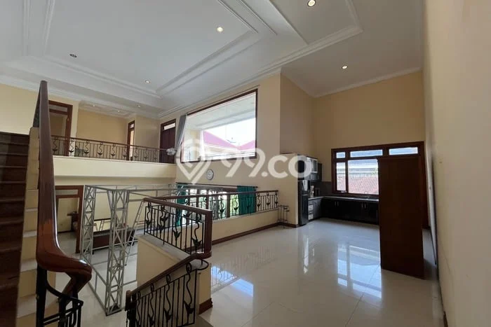 Rumah Elit Modern Tanpa Renovasi di Bandulan Malang Rumah Elit Modern Tanpa Renovasi di Bandulan Malang