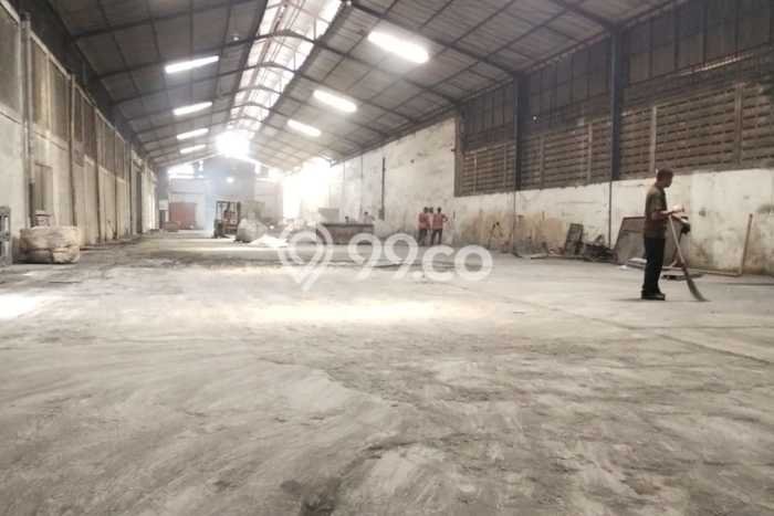 Gudang Disewa di Tangerang dengan LB 2688m2 Area Komersial Ramai Gudang Disewa di Tangerang dengan LB 2688m2 Area Komersial Ramai