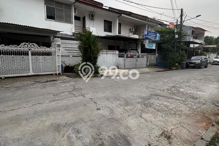 Dijual Rumah Strategis Bagus Punya 3 KT di Penjaringan Jakarta Utara - Dijual Rumah Strategis Bagus Punya 3 KT di Penjaringan Jakarta Utara -