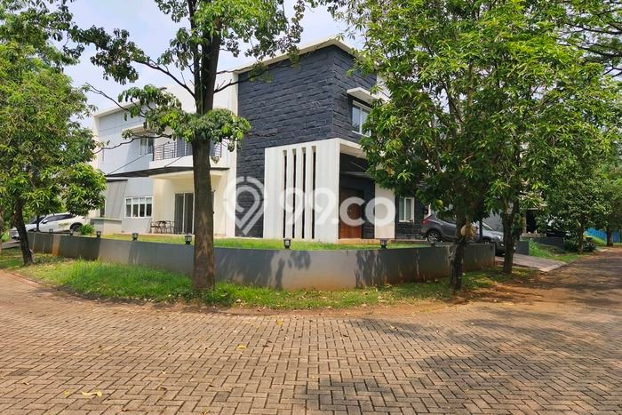 Hunian Elit LB 550m2 Siap Pakai Desain Elegan di Joglo, Jakarta Barat Hunian Elit LB 550m2 Siap Pakai Desain Elegan di Joglo, Jakarta Barat