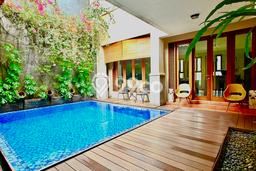 Rumah Elit Modern Siap Huni di Joglo Jakarta Barat Rumah Elit Modern Siap Huni di Joglo Jakarta Barat