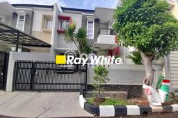 Ready to Use! Luxury House LT 144m2 Desain Elegan di Permata Buana Ready to Use! Luxury House LT 144m2 Desain Elegan di Permata Buana