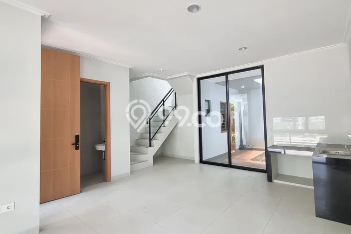 Ready to Use! Premium House LT 90m2 Desain Modern di Fatmawati Ready to Use! Premium House LT 90m2 Desain Modern di Fatmawati