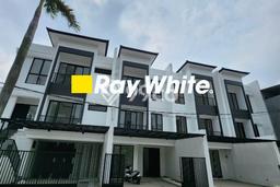 Rumah Mewah Siap Huni LT 102m2 di Cengkareng, Jakarta Barat Rumah Mewah Siap Huni LT 102m2 di Cengkareng, Jakarta Barat