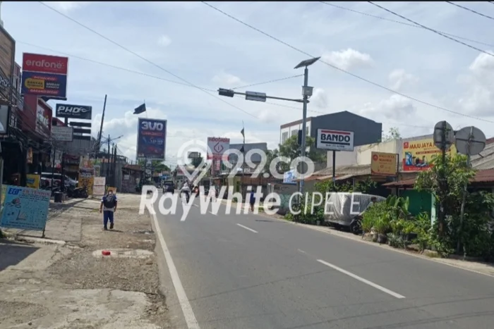 Ruko disewakan di Pondok Aren Tangerang Selatan dengan luas bangunan 576m2 Ruko disewakan di Pondok Aren Tangerang Selatan dengan luas bangunan 576m2