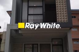 Rumah Modern 3 KT LT 70m2 di Petukangan Rumah Modern 3 KT LT 70m2 di Petukangan