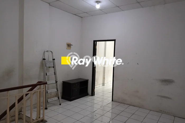 Ruko For Rent Kawasan Joglo, Luas 100m², Lokasi Komersial Ruko For Rent Kawasan Joglo, Luas 100m², Lokasi Komersial