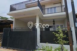 Hunian Cantik Modern Lb 180m2 di Cinere, Depok Hunian Cantik Modern Lb 180m2 di Cinere, Depok