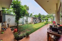 Rumah Strategis di Cinere, Dekat Kawasan Komersial, Depok - 5 Kamar Tidur Rumah Strategis di Cinere, Dekat Kawasan Komersial, Depok - 5 Kamar Tidur