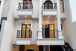Dijual Rumah Strategis Bagus Punya 4 KT di Jagakarsa Jakarta Selatan SHM Dijual Rumah Strategis Bagus Punya 4 KT di Jagakarsa Jakarta Selatan SHM
