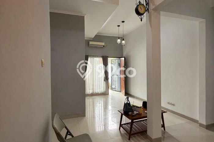 Rumah Strategis Minimalis Lb 123m2 di Cinere, Depok Rumah Strategis Minimalis Lb 123m2 di Cinere, Depok
