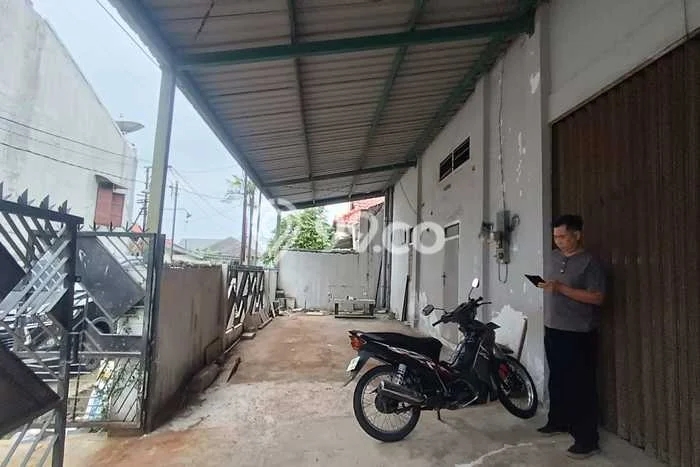 Unit Gudang Disewakan di Tanah Mas di Area Ramai & Strategis Unit Gudang Disewakan di Tanah Mas di Area Ramai & Strategis