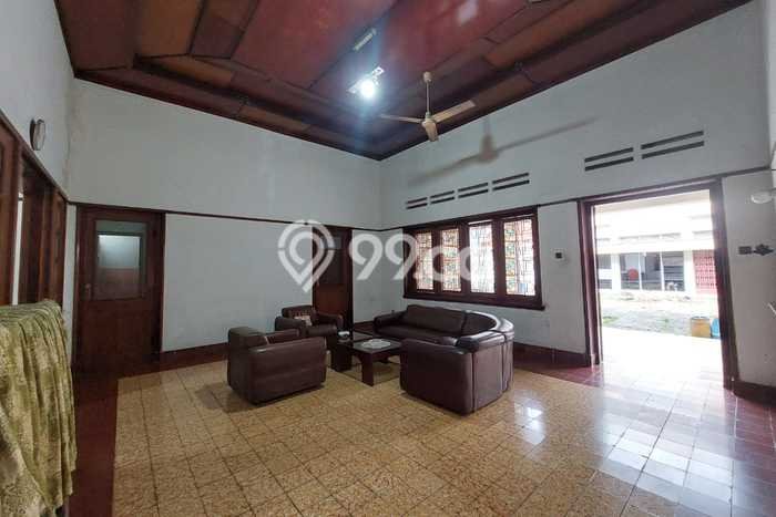 Ready to Use! Luxury House LT 1240m2 Desain Modern di Simpang Lima Ready to Use! Luxury House LT 1240m2 Desain Modern di Simpang Lima