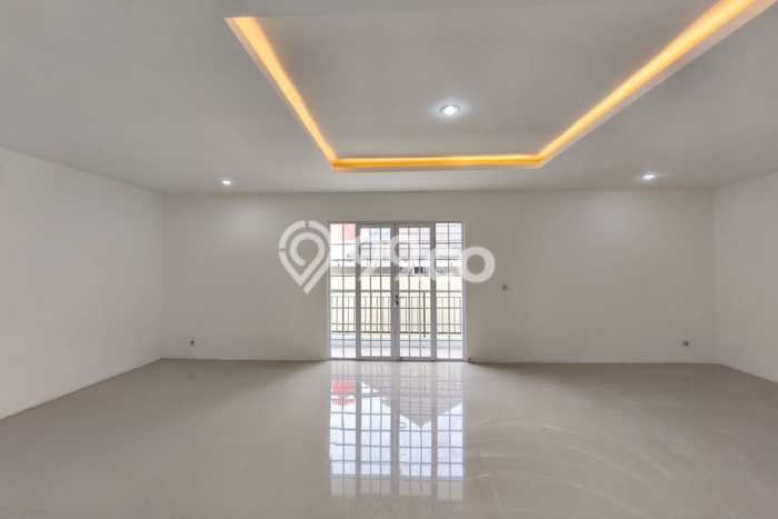 Jarang Ada! Rumah Sewa 4 Kamar Bagus Siap Huni CitraGrand Jarang Ada! Rumah Sewa 4 Kamar Bagus Siap Huni CitraGrand