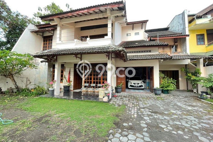 Hunian Elit LB 800m2 Siap Pakai Desain Elegan di Condong Catur, Sleman Hunian Elit LB 800m2 Siap Pakai Desain Elegan di Condong Catur, Sleman