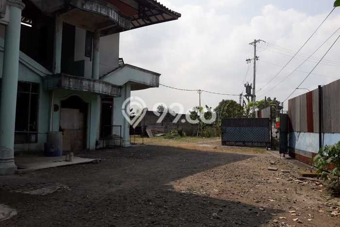 Disewakan Gudang Kawasan Gamping, Luas 1600m², Lokasi Komersial Disewakan Gudang Kawasan Gamping, Luas 1600m², Lokasi Komersial