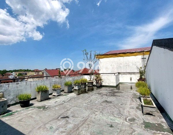 Kantor Paling Dicari LB 990m2 Dijual di Depok Kantor Paling Dicari LB 990m2 Dijual di Depok