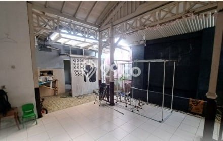 Kantor disewakan di Depok Sleman dengan luas bangunan 250m2 Kantor disewakan di Depok Sleman dengan luas bangunan 250m2