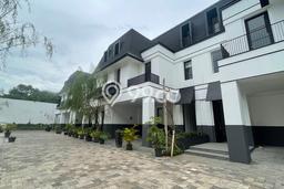 Rumah Elit Modern Tanpa Renovasi di Pondok Pinang Jakarta Selatan Rumah Elit Modern Tanpa Renovasi di Pondok Pinang Jakarta Selatan