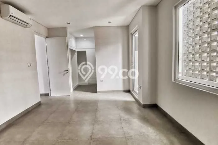 Rumah Sewa Jakarta Barat LT 144m2 LB 230m2 Kawasan Intercon Rumah Sewa Jakarta Barat LT 144m2 LB 230m2 Kawasan Intercon
