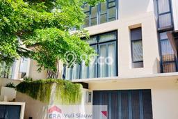 Rumah Elit LB 285m2 Siap Huni Desain Elegan di BSD, Tangerang Rumah Elit LB 285m2 Siap Huni Desain Elegan di BSD, Tangerang