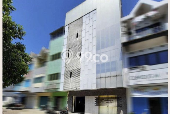 Unit Ruko Dijual di Daan Mogot Jakarta Barat Luas Tanah 135m2, Luas Bangunan 540m2 Unit Ruko Dijual di Daan Mogot Jakarta Barat Luas Tanah 135m2, Luas Bangunan 540m2