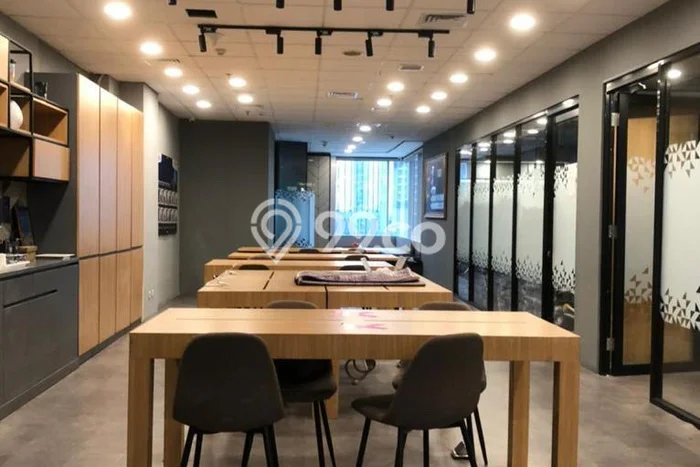 Unit Kantor Disewakan di Sudirman di Area Ramai & Strategis Unit Kantor Disewakan di Sudirman di Area Ramai & Strategis