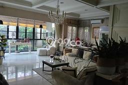 Ready to Use! Luxury House LT 236m2 Desain Elegan di Puri Indah Ready to Use! Luxury House LT 236m2 Desain Elegan di Puri Indah