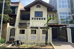 SPECIAL PRICE! Rumah di , 3 KM, Dekat Pusat Kota, Luas 250m2m² LB 200m2m² SPECIAL PRICE! Rumah di , 3 KM, Dekat Pusat Kota, Luas 250m2m² LB 200m2m²