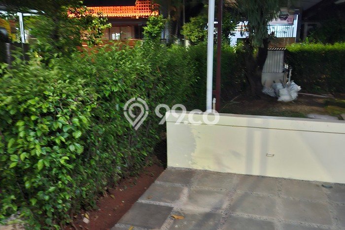 Rumah Elit Modern Siap Huni di Bintaro Jakarta Selatan Rumah Elit Modern Siap Huni di Bintaro Jakarta Selatan