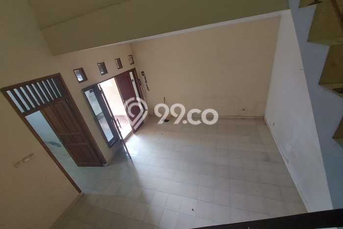 Rumah Luas Asri 6 KT Siap Huni di Jatiwaringin Jakarta Timur Rumah Luas Asri 6 KT Siap Huni di Jatiwaringin Jakarta Timur