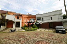Rumah EXCLUSIVE! di Ciputat Timur, Tangerang Selatan, Luas 730m² LB 986m², BISA KPR Rumah EXCLUSIVE! di Ciputat Timur, Tangerang Selatan, Luas 730m² LB 986m², BISA KPR