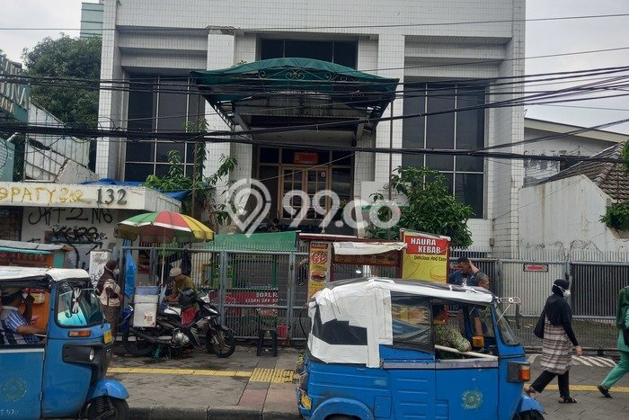 Area Ramai! Kantor Dijual di Jatinegara untuk Bisnis Luas Bangunan 1200m2 Area Ramai! Kantor Dijual di Jatinegara untuk Bisnis Luas Bangunan 1200m2
