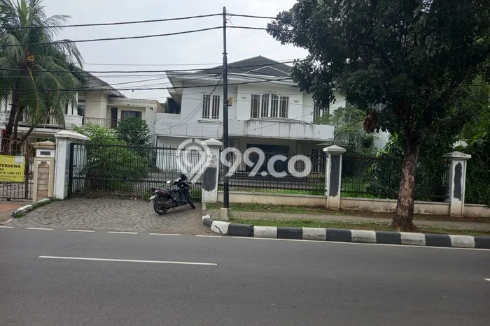Dijual Kantor Area Bisnis Kawasan Pondok Indah, Luas 900m², Jalan Utama Dijual Kantor Area Bisnis Kawasan Pondok Indah, Luas 900m², Jalan Utama