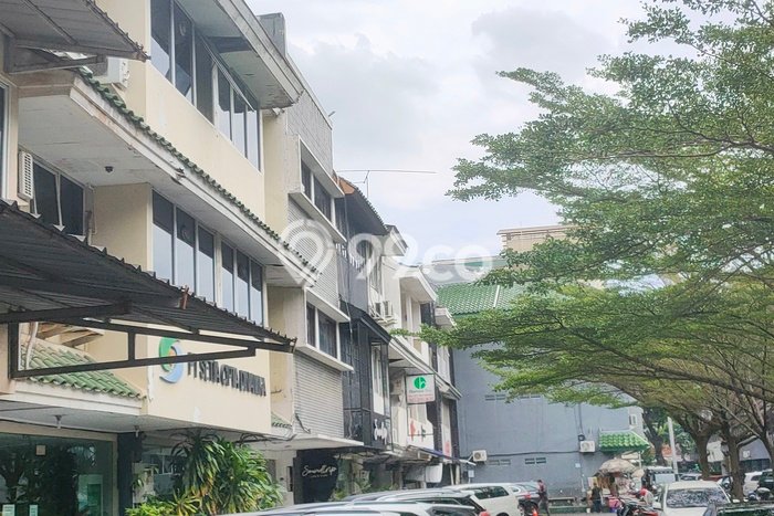 LOKASI PREMIUM! Ruko di , Luas 228m2m², Mainroad, Area Bisnis LOKASI PREMIUM! Ruko di , Luas 228m2m², Mainroad, Area Bisnis