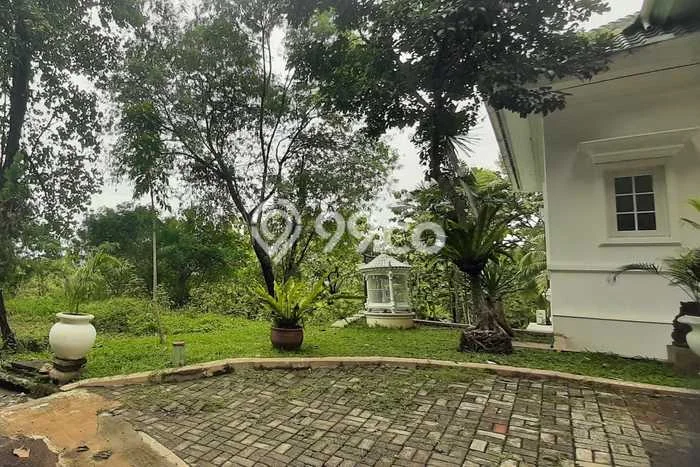 Ready to Use! Premium House LT 1057m2 Desain Elegan di Cijayanti Ready to Use! Premium House LT 1057m2 Desain Elegan di Cijayanti