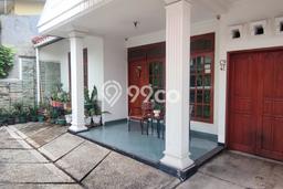 Rumah Strategis Modern Lb 160m2 di Duren Sawit, Jakarta Timur Rumah Strategis Modern Lb 160m2 di Duren Sawit, Jakarta Timur