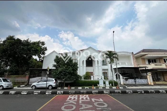 For Sale Hunian Mewah Cozy di Tangerang For Sale Hunian Mewah Cozy di Tangerang