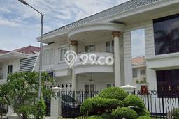 Ready to Use! Luxury House LT 550m2 Desain Elegan di Intercon Ready to Use! Luxury House LT 550m2 Desain Elegan di Intercon