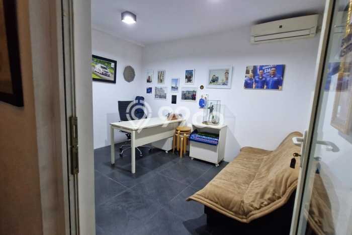 Unit Kantor Dijual di Menteng Jakarta Pusat Luas Tanah 230m2, Luas Bangunan 730m2 Unit Kantor Dijual di Menteng Jakarta Pusat Luas Tanah 230m2, Luas Bangunan 730m2