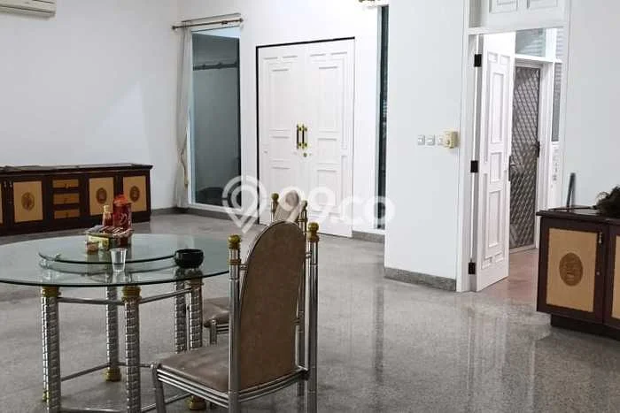 Disewakan Rumah Nyaman di Intercon LT 718m2 / LB 384m2 Siap Huni Disewakan Rumah Nyaman di Intercon LT 718m2 / LB 384m2 Siap Huni